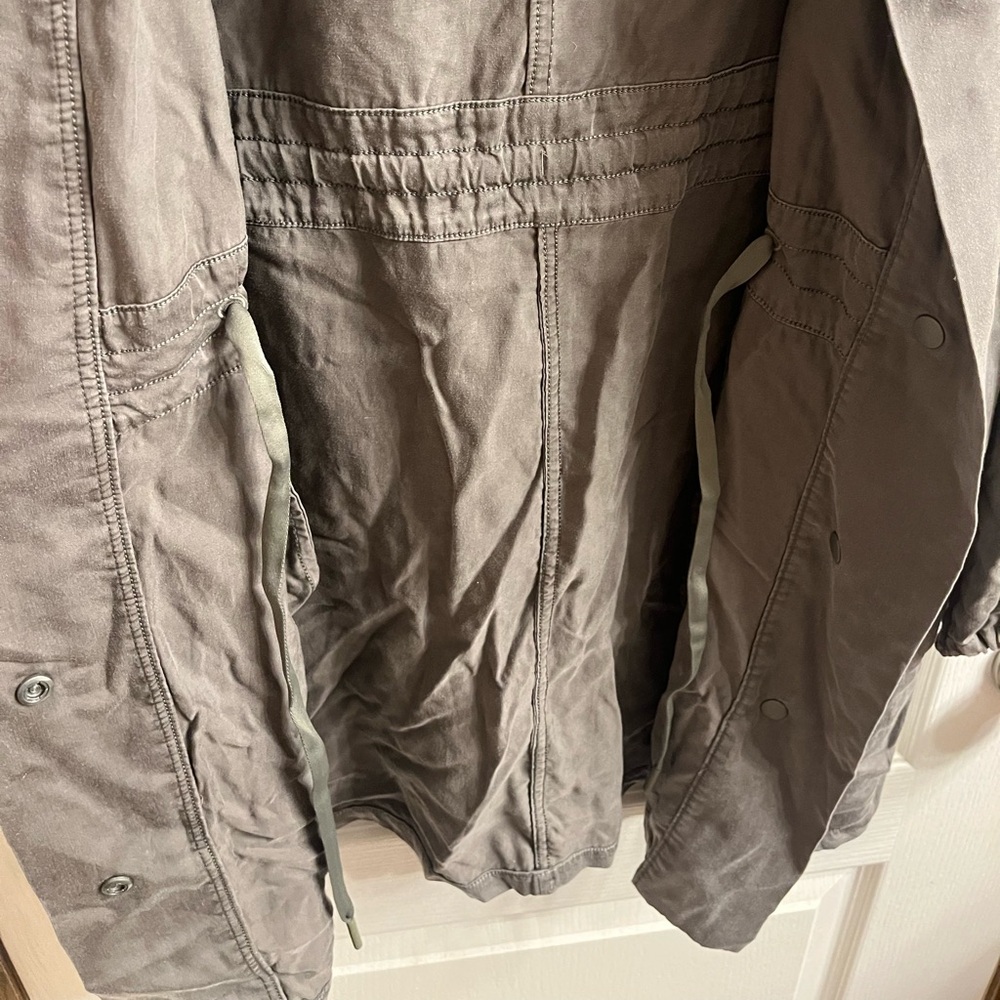 Lululemon City Stroll Jacket - Size 4 - Grey Sage - Picture 9 of 12